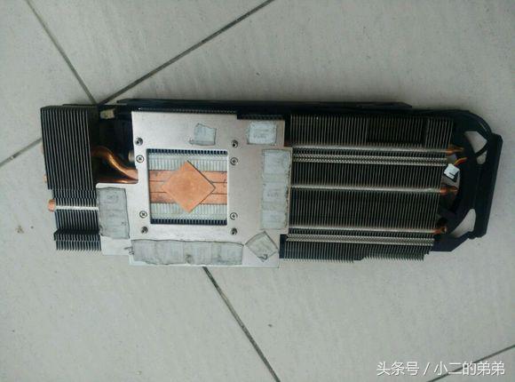 掏了块hd7950给显卡加散热器最终降温后还有65度