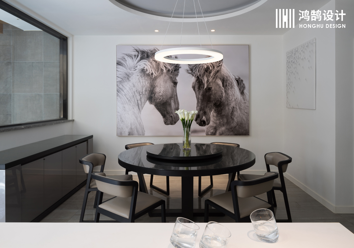 芜湖装修公司鸿鹄设计：这个家和贺函家找的是同一个设计师吧！