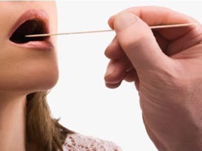 咽喉不舒服有痰咳嗽怎么回事,咽喉不舒服咳嗽有血丝