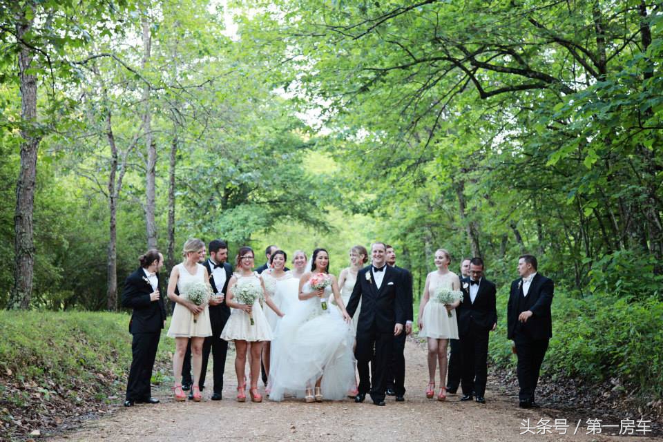 美国房车生活：月入10万美刀，美女作家的极简生活