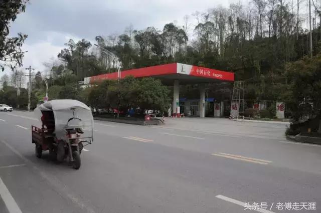 梁中与红中曾合校办学多年~两校原是亲生血缘关系