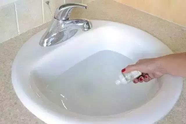 羊毛外套衣服缩水了怎么恢复原样,如何轻松解决衣服缩水问题