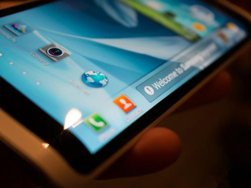 手机充电时屏幕部分失灵怎么解决,iphone无线充电屏幕失灵乱跳