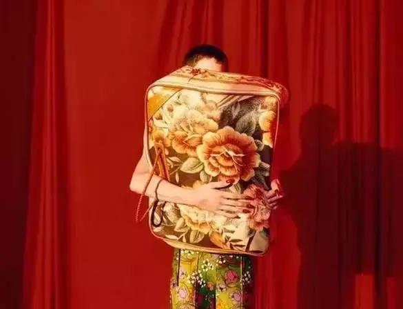 外国人看中国奇葩穿搭,搞笑老外穿奇葩衣服