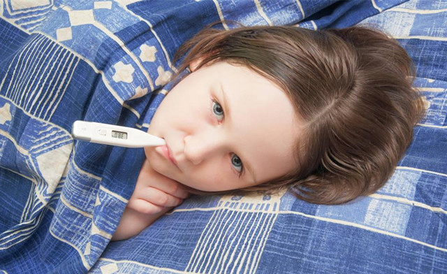 外感暑湿感冒，内有恶心呕吐，藿香正气水是对抗这种态势的高手！