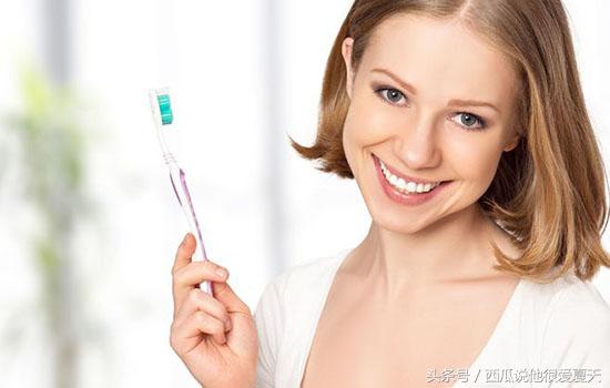 柠檬怎么美白最快最有效,怎样用柠檬让牙齿变白