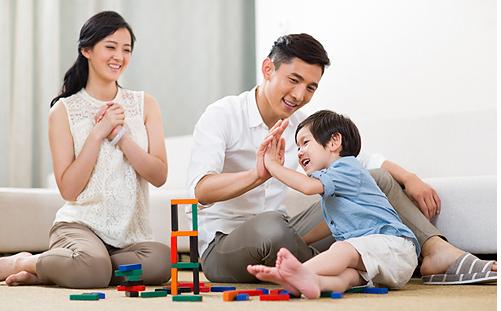 宝宝的到来是幸福的降临,小孩的成长需要父母的陪伴和重视