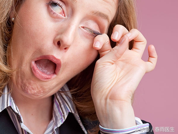 眼睛里面有刺痛感痒怎么回事,小朋友眼睛痒痒总是揉是怎么回事