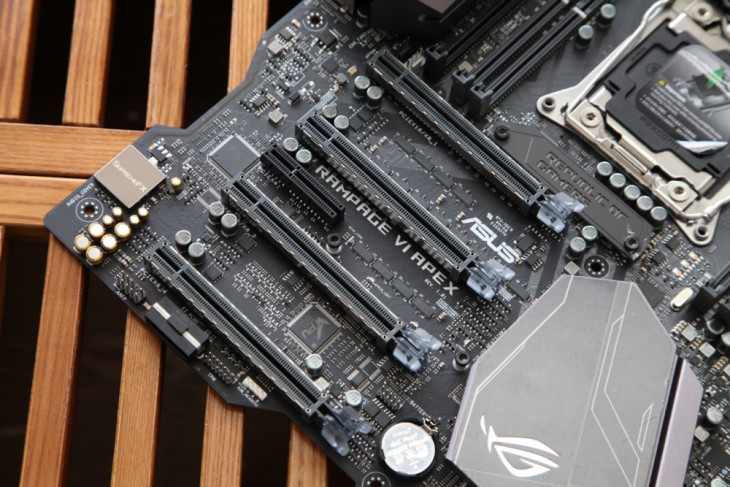 全方位打造酷睿X超频利器！ROGR6A主板评测