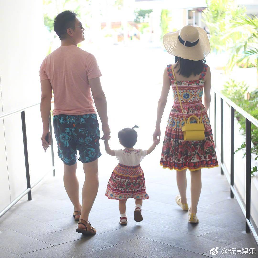 奶茶妹妹有多幸福,奶茶妹妹和好友合影