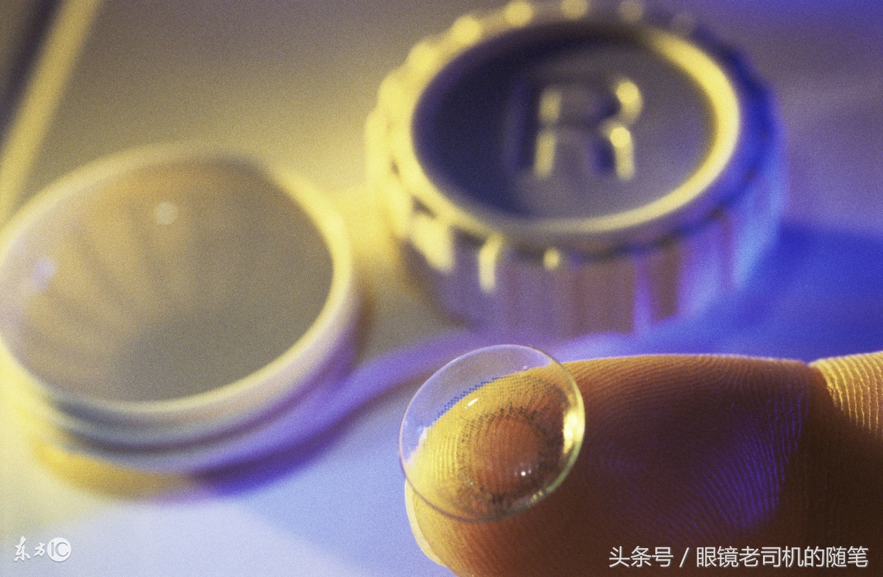 佩戴隐形矫治器关注事项,戴隐形眼镜关注什么