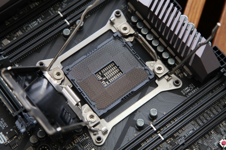 全方位打造酷睿X超频利器！ROGR6A主板评测