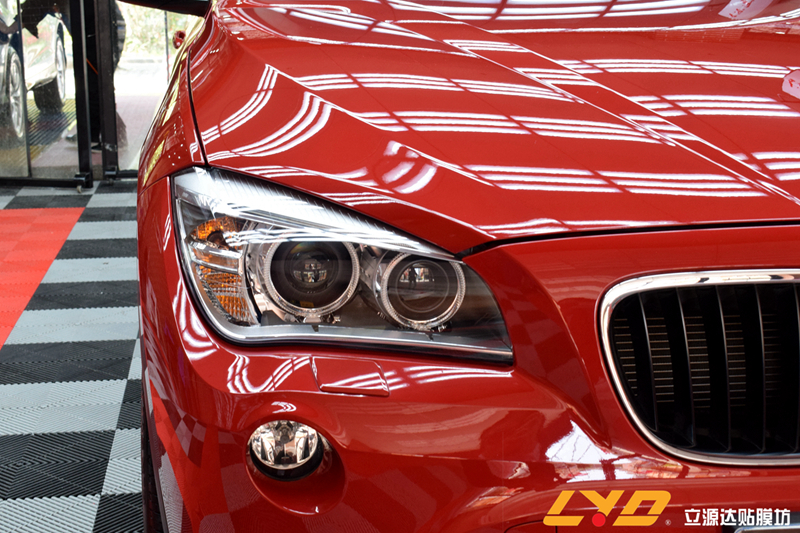 镀晶后漆面不是很光滑,漆面镀晶的前后对比效果