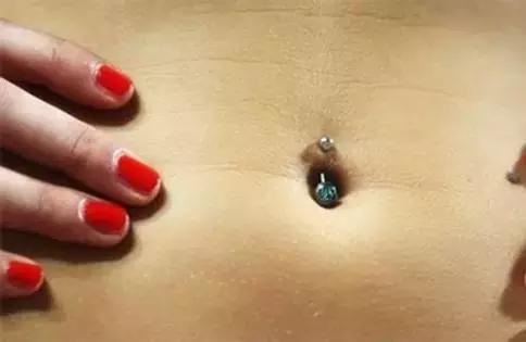 为什么不能抠肚脐眼的黑泥,肚脐眼有什么奥秘为什么不能抠