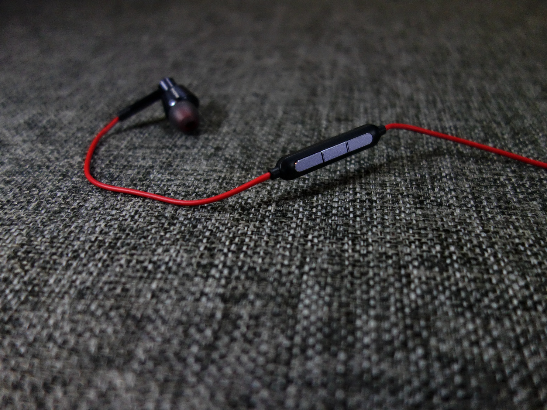 为音而生蓝牙耳机,1more真无线降噪蓝牙耳机怎么样