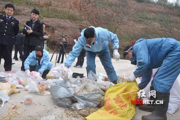 这些东西不要再邮寄携带了湖南烧毁一批禁止入境物品