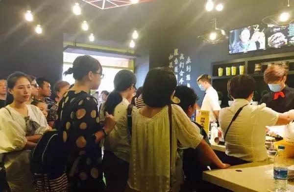 煎饼小王子周琦,煎饼先生崔冬冬椒麻鸡煎饼