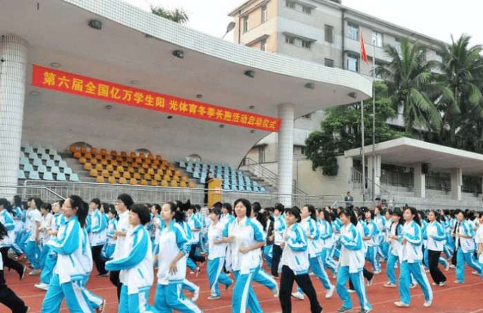 海南最好中学！培养省长厅长一大堆？中学的清华，全省第一？