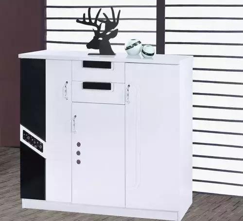 鞋柜正对楼梯有什么忌讳,邻居家的鞋柜正对我家门好吗