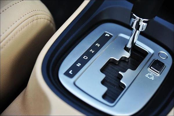 cvt变速箱d挡换n挡有冲击,换完变速箱油挂挡有冲击