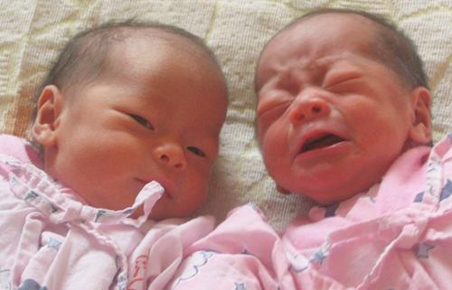 怀孕前一直吃药调理身体，突然怀孕还是双胞胎，创奇迹生下宝宝