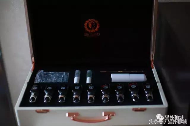 聊城这群美女个个都是纹绣高手，他们藏在新东方广场的秘密基地里