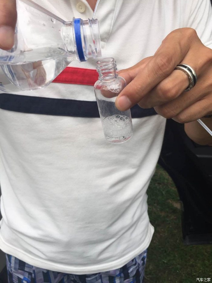 实木板材UV面划痕怎么修补,汽车门内饰板有划痕怎么处理