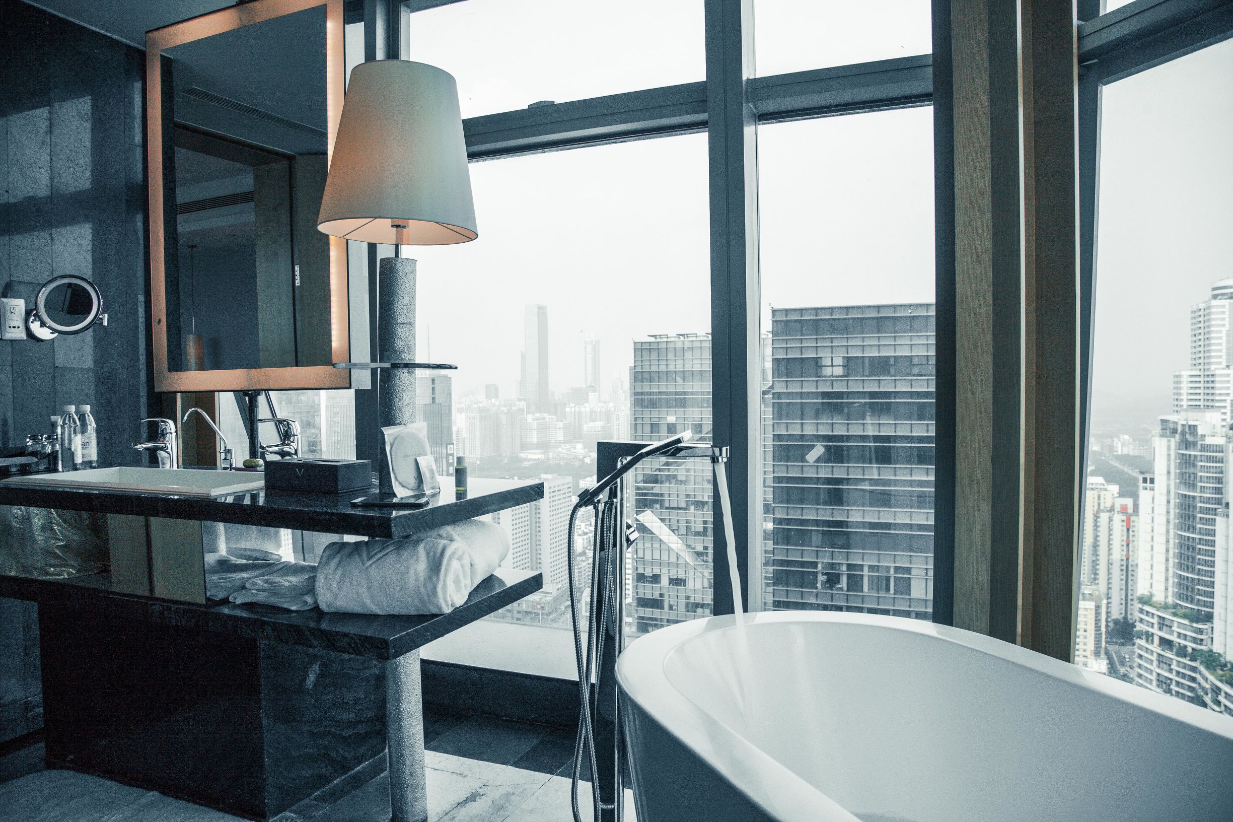 住好点！深圳皇庭33层遁入云端，24h轻旅行停不下来的“V”