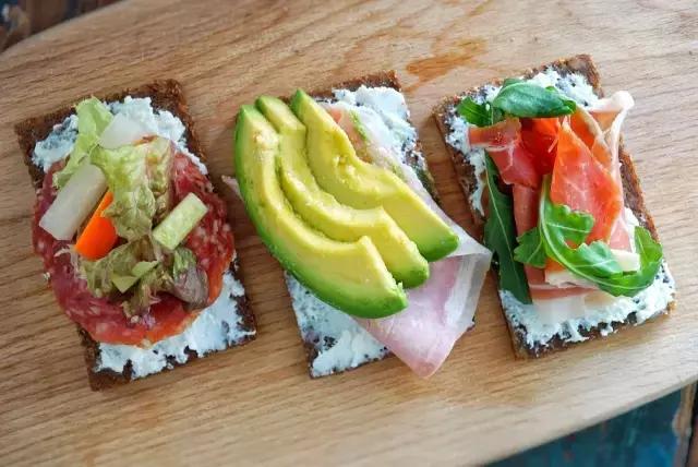 有没有比较好的减肥菜谱app,减肥食谱一日三餐七天菜谱表