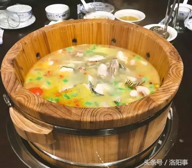 一个老外说一年之内吃遍全中国,一外国小哥声称要吃遍中国