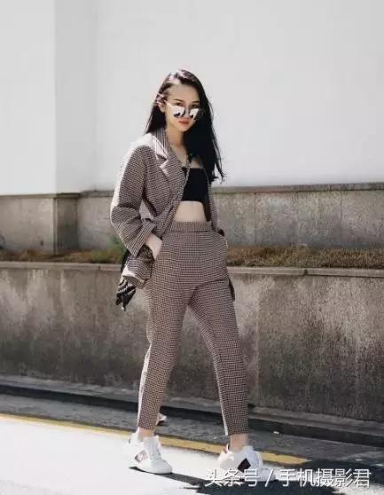 如何摆pose拍照才好看,拍照怎么摆pose最经典