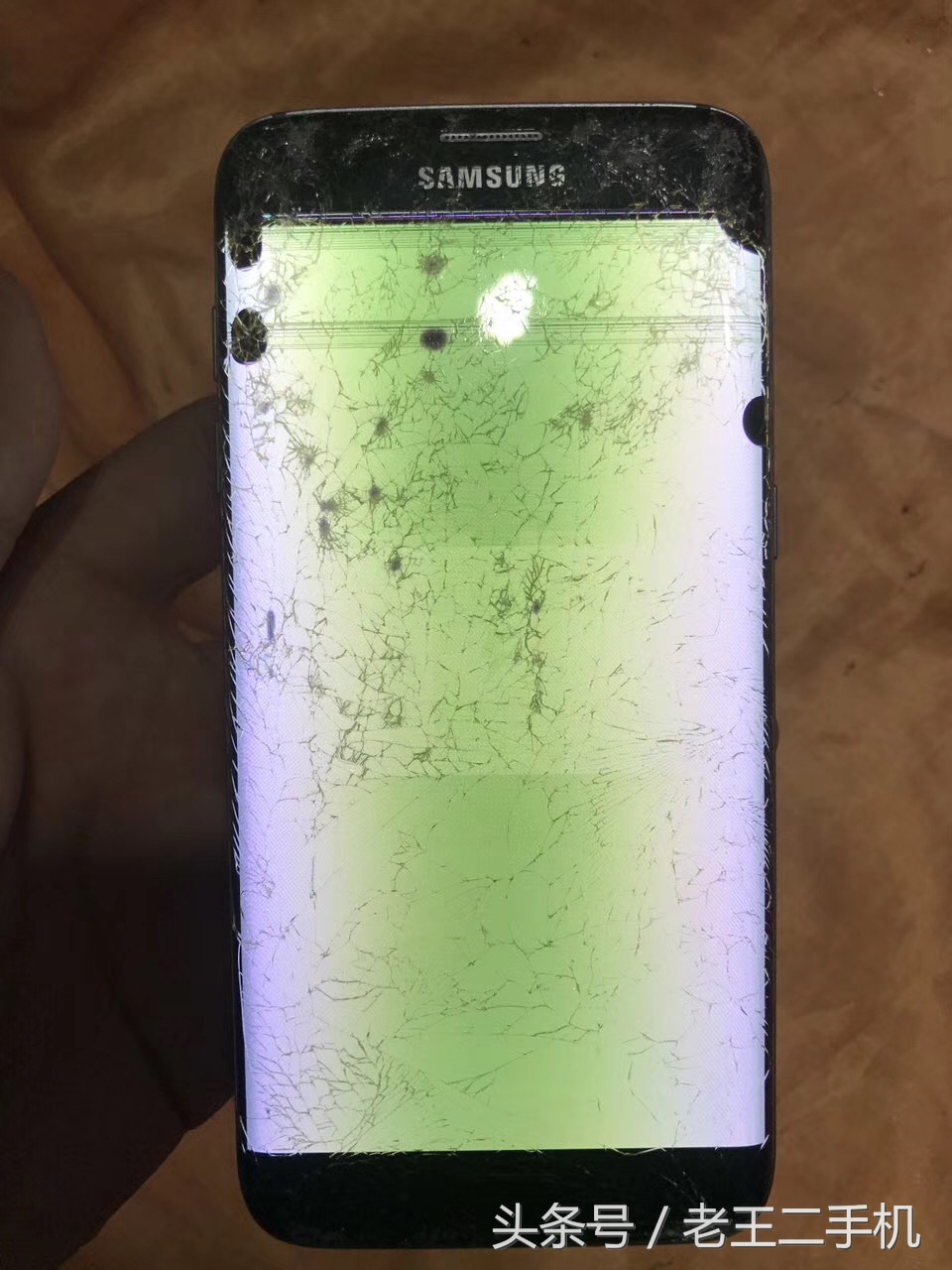 700块买二手手机三星s9,三星s7edge实体店最低价