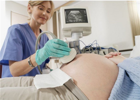 孕晚期见红是什么颜色的,孕晚期梦到见红什么预兆