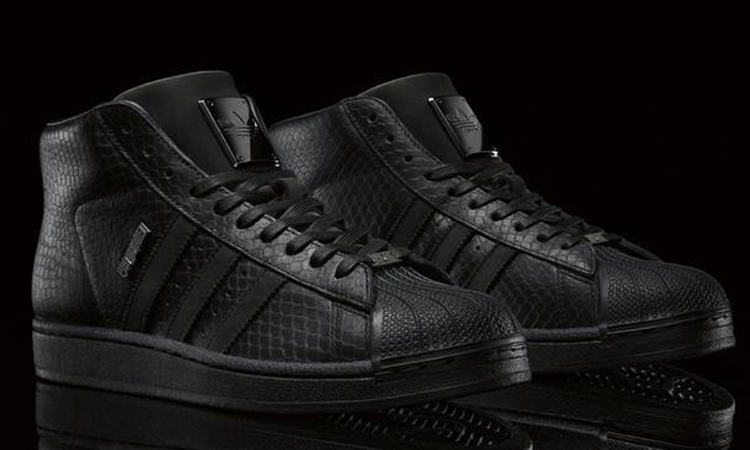 阿迪鞋贝壳头推荐,阿迪达斯贝壳头黑色还是白色好看