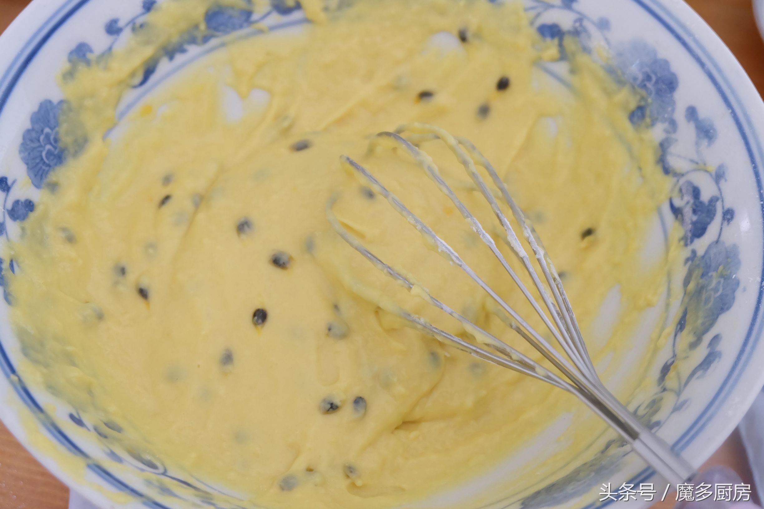 用电饭煲做蛋糕的最简单教程,怎么用电饭煲做蛋糕简单一点窍门