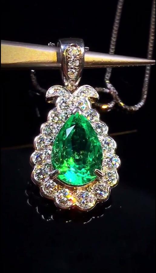 为什么五千年来，古今中外都如此热衷“吊坠”？现在明白了！