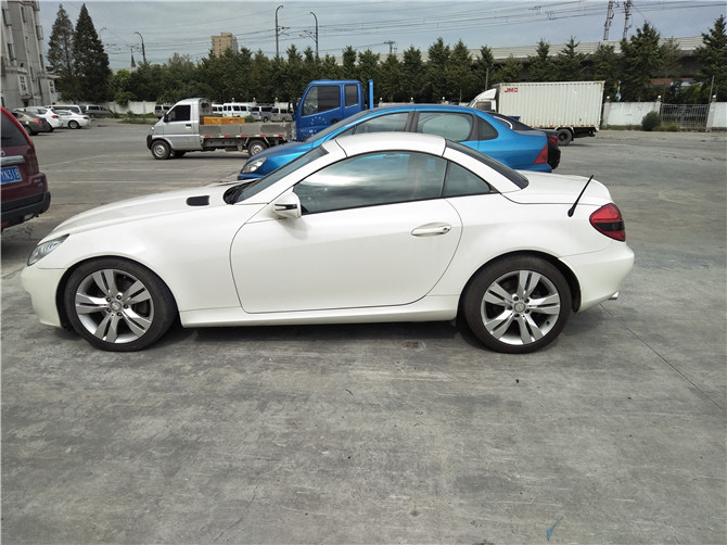 5万公里奔驰slk老车值得购买吗,10万可以买到哪款奔驰slk