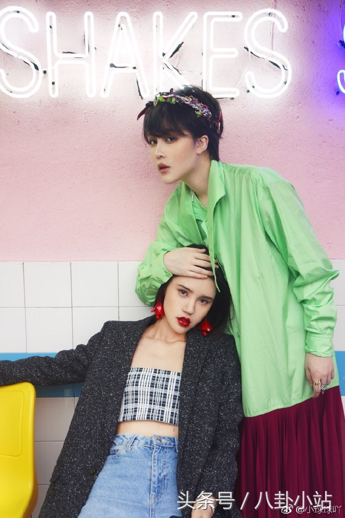 宋小宝带赵本山女儿出席活动,赵本山的女儿赵一涵和宋小宝