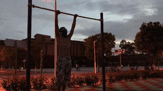 街健的几个经典动作,最难的街健动作合集