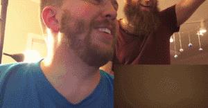 他把iPad放进烤箱：你猜苹果能禁得住“烤”验么？