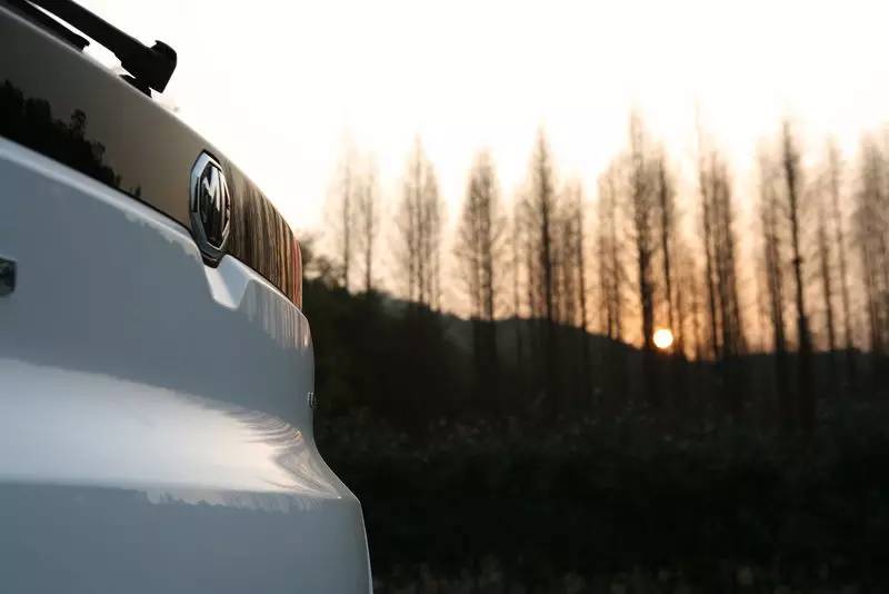 名爵锐腾两驱底盘解析,锐腾外观改装最佳方案