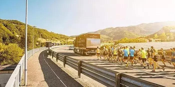 一周神广告：吾皇虐我千百遍我待吾皇如初恋