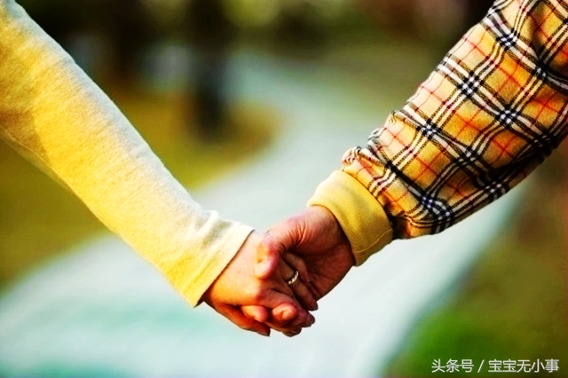 坐月子第二十天疼,产后三个月肚子发硬是怎么回事