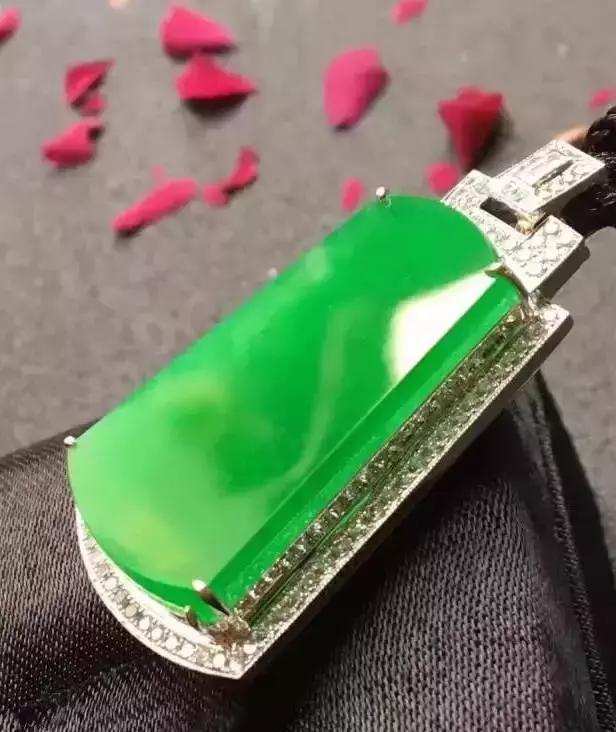 20年前几百块买的翡翠值钱吗,三十年前的翡翠现在翻几倍