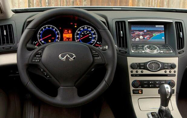 沙发厂轻奢风,2010年英菲尼迪q50二手
