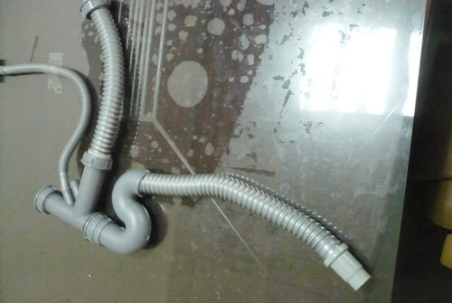 面盆水龙头与面盆连接处漏水,面盆下水器漏水怎么解决