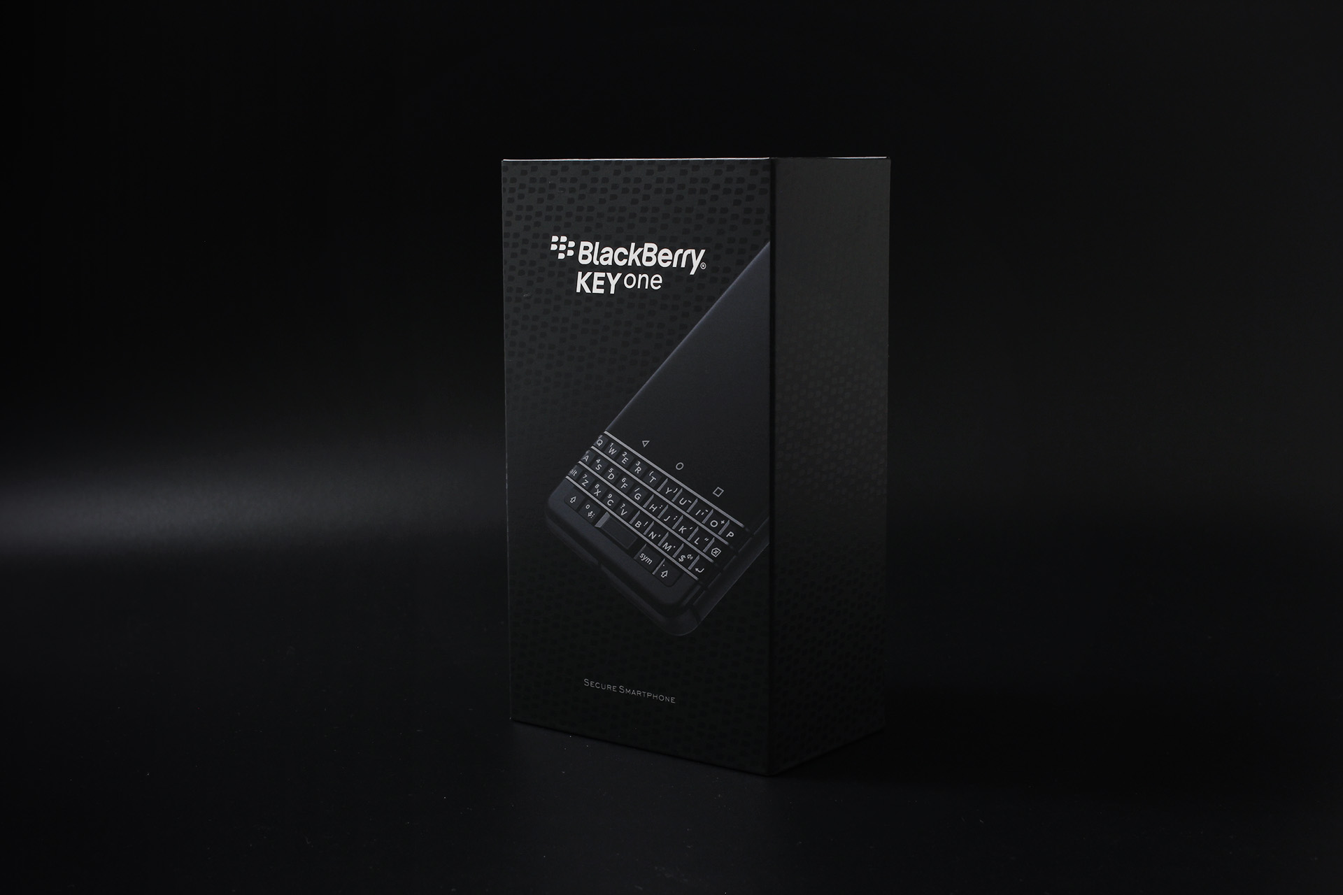 黑莓keyone神操作,黑莓keyone普通版和精英版