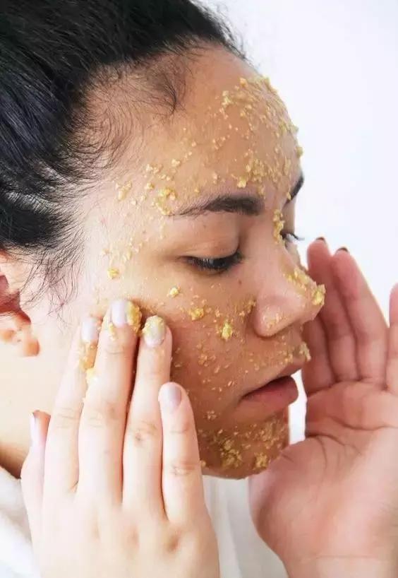 面膜撕开直接贴脸上？大多数人都做错了｜YUXI语西