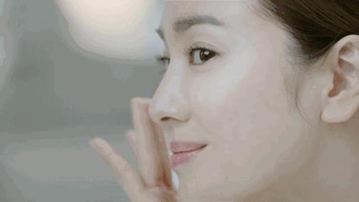 激素脸脱皮需要抹保湿水吗,激素脸脱皮后皮肤容易敏感