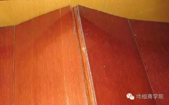 强化木地板起拱变形怎么处理,木质地板变形最好的补救方法